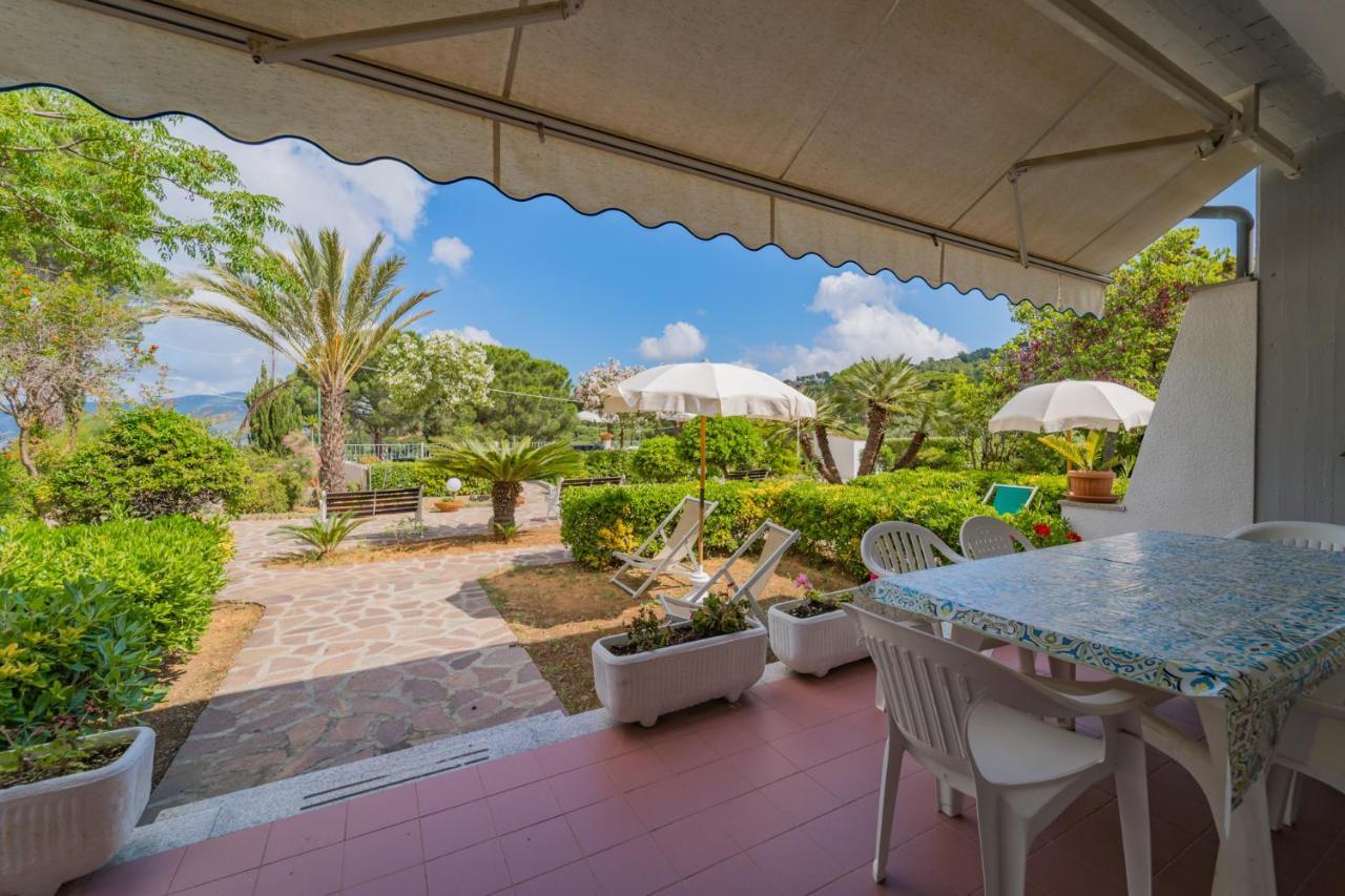 Residence Baia Delle Grazie Casa Morcone Luaran gambar